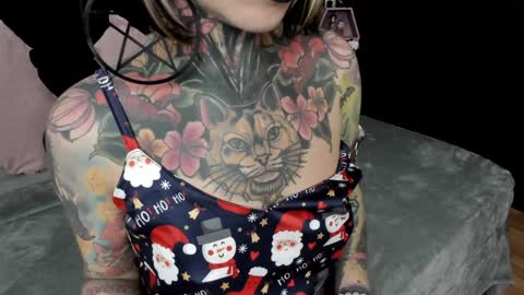 Nikki Ramone   online show from 22, 12, 2024