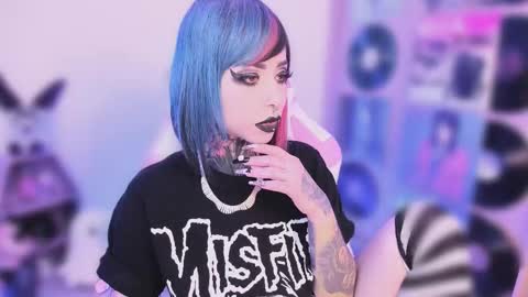 Nikki Ramone   online show from 10, 11, 2025