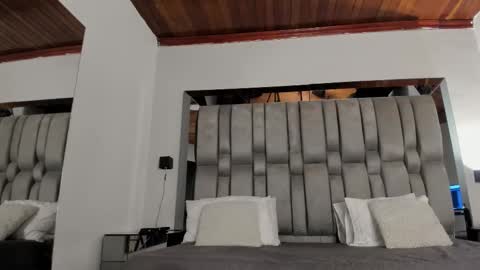     online show from 2, 10, 2025