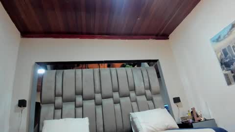     online show from 4, 10, 2025