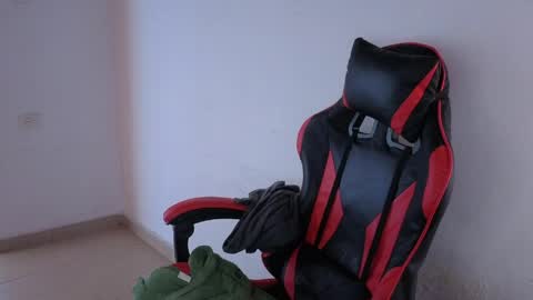 niklaus_wolf online show from 8, 5, 2026