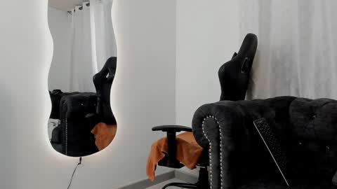 Snapshot of niklause_froid chatting on 28, 1, 2025 niklause_froid online show from 28, 1, 2025