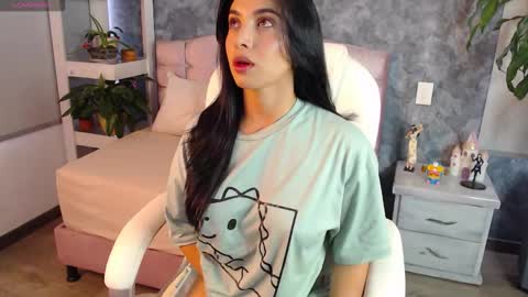 Snapshot of niko_robin04 chatting on 16, 11, 2025 Niko Robin online show from 16, 11, 2025