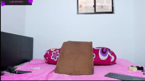 Snapshot of nikol32__ chatting on 3, 3, 2025 dayan online show from 3, 3, 2025