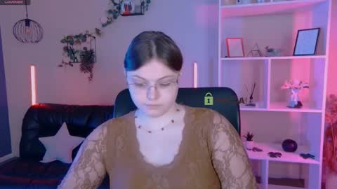 Snapshot of nikol_kitt chatting on 1, 6, 2026 Little Niko Help me reach my goals online show from 1, 6, 2026