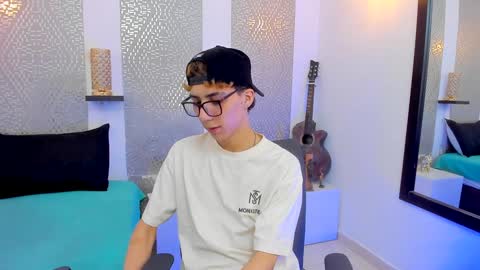    online show from 14, 12, 2024