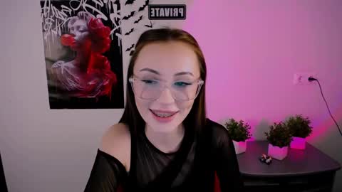 nikonara_ online show from 8, 3, 2025