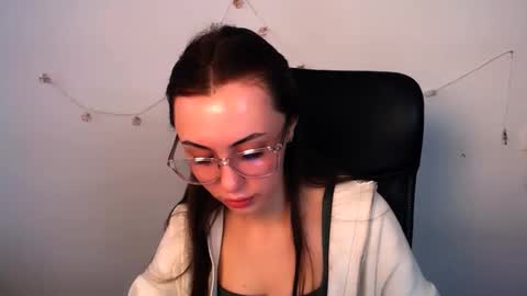 Snapshot of nikonara_ chatting on 13, 4, 2026 nikonara_ online show from 13, 4, 2026