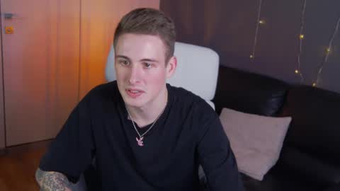Snapshot of niksers chatting on 4, 3, 2025 Nick online show from 4, 3, 2025