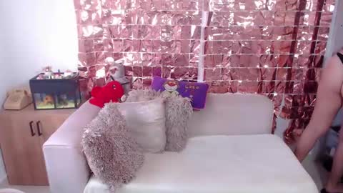 Snapshot of niky_blue chatting on 2, 11, 2025 niky_blue online show from 2, 11, 2025