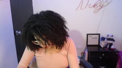 Snapshot of niky_golden chatting on 15, 1, 2025 Nicole GTM-5 1100 pm - 700 am online show from 15, 1, 2025