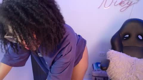 Snapshot of niky_golden chatting on 26, 1, 2025 Nicole GTM-5 1100 pm - 700 am online show from 26, 1, 2025