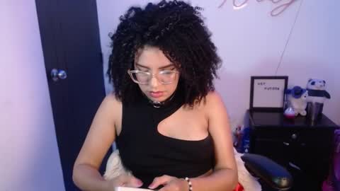 Snapshot of niky_golden chatting on 27, 1, 2025 Nicole GTM-5 1100 pm - 700 am online show from 27, 1, 2025