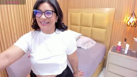   online show from 30, 3, 2026