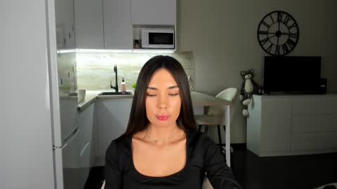 Snapshot of nilliluv chatting on 20, 12, 2024 Bella online show from 20, 12, 2024
