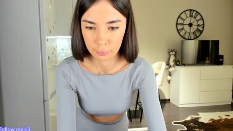 Snapshot of nilliluv chatting on 7, 1, 2025 Bella online show from 7, 1, 2025