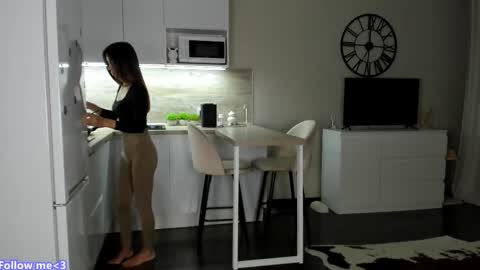 Snapshot of nilliluv chatting on 22, 2, 2025 Bella online show from 22, 2, 2025