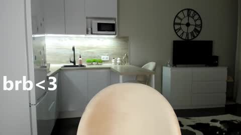 Snapshot of nilliluv chatting on 26, 2, 2025 Bella online show from 26, 2, 2025