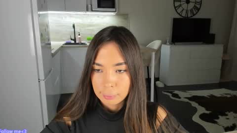 Snapshot of nilliluv chatting on 2, 3, 2025 Bella online show from 2, 3, 2025