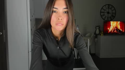 Snapshot of nilliluv chatting on 14, 9, 2025 Bella online show from 14, 9, 2025