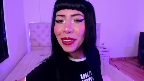 Nina Fox  online show from 22, 5, 2026