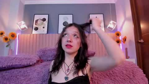 nina_ford_ online show from 6, 3, 2026