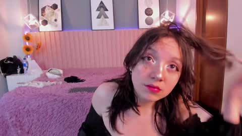 nina_ford_ online show from 28, 5, 2026