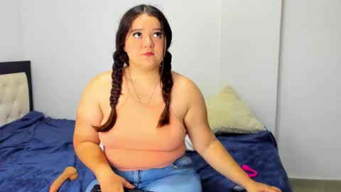 nina_martinez1 online show from 27, 9, 2025