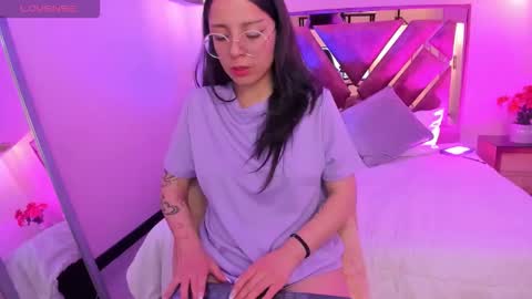 Nina myers online show from 11, 11, 2025