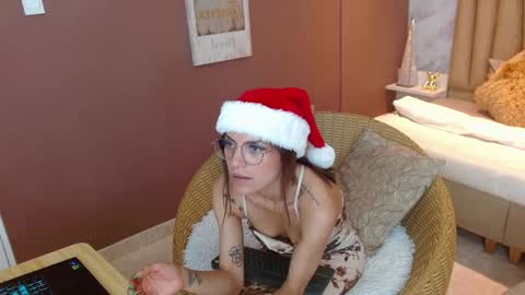 Snapshot of nina_neon chatting on 24, 12, 2024 NINA online show from 24, 12, 2024