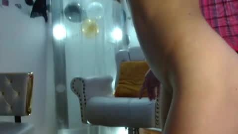 Snapshot of nina_roser chatting on 15, 10, 2025 Nina Roser online show from 15, 10, 2025