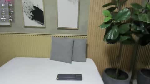 NINA online show from 26, 9, 2025