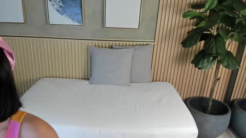 NINA online show from 6, 10, 2025