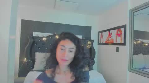 Nina  online show from 6, 2, 2026