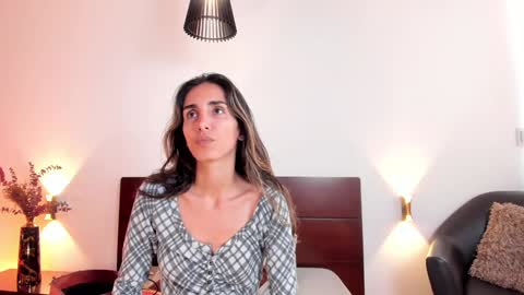 Nina online show from 6, 12, 2024
