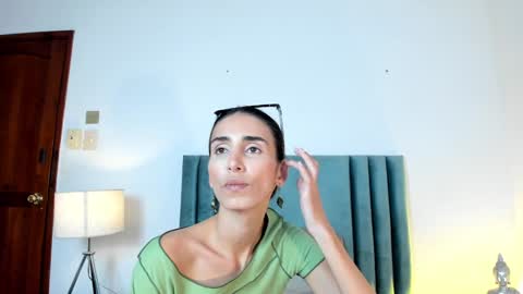 Nina online show from 18, 12, 2024