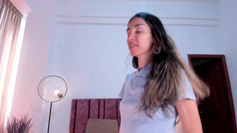 Nina online show from 12, 1, 2025