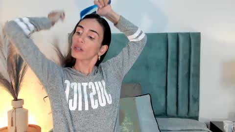 Nina online show from 7, 2, 2025