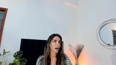 Nina online show from 27, 2, 2025