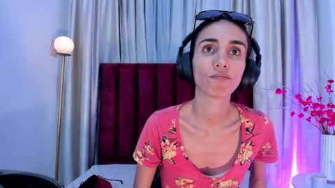 Nina online show from 9, 10, 2025