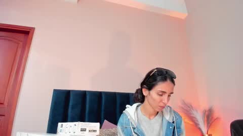 Nina online show from 21, 10, 2025