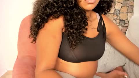 Snapshot of ninacollinss1 chatting on 6, 11, 2025 ninabigboobs online show from 6, 11, 2025