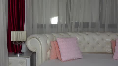 NinaCrystal online show from 8, 2, 2025