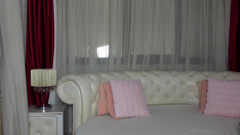 NinaCrystal online show from 11, 2, 2025