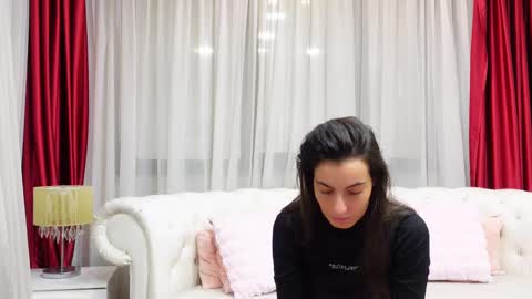 NinaCrystal online show from 28, 2, 2025