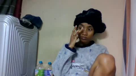 Snapshot of ninaeaa chatting on 18, 6, 2026 ninaeaa online show from 18, 6, 2026