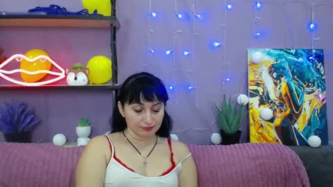 ninaflawlees online show from 27, 1, 2025