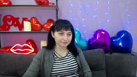 ninaflawlees online show from 2, 3, 2025