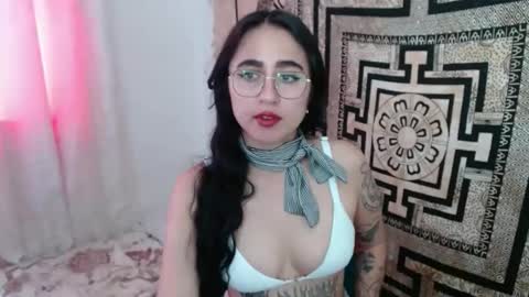 N I N A online show from 21, 12, 2024