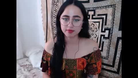 N I N A online show from 28, 12, 2024